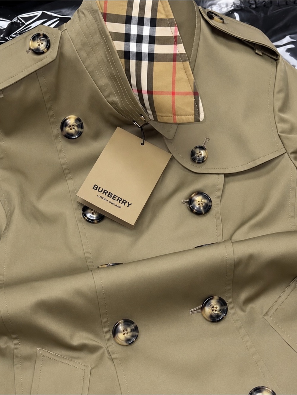 Burberry The Chelsea Medium Heritage Trench Coat Khaki Size 8 NWT